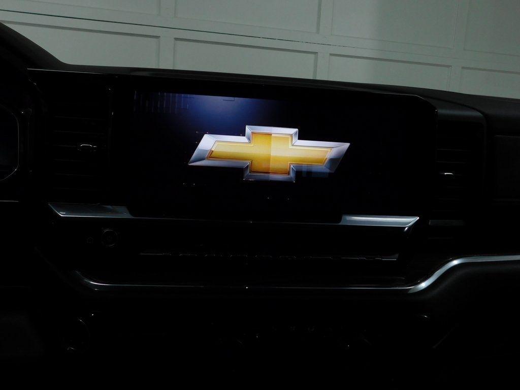 Chevrolet Silverado 1500 RST Crew Cab 4WD 2024