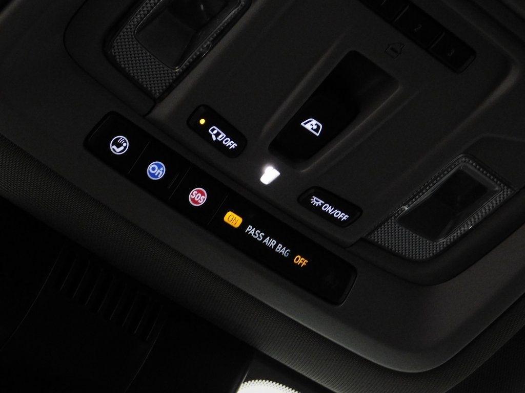 Chevrolet Silverado 1500 RST Crew Cab 4WD 2024