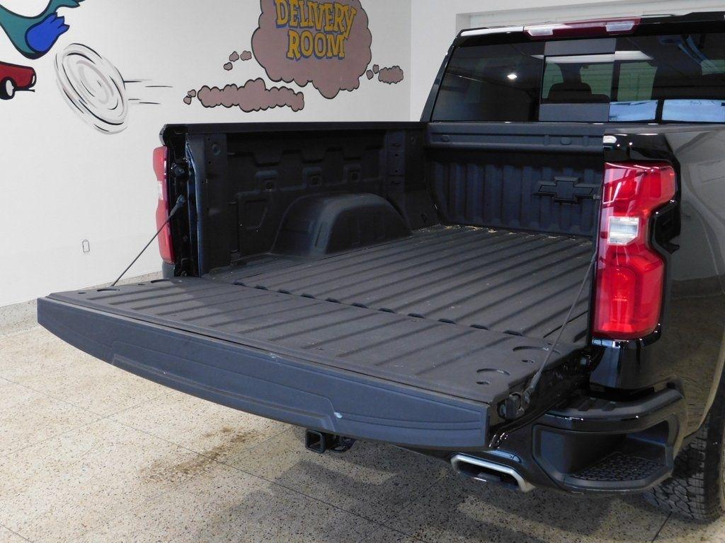 Chevrolet Silverado 1500 RST Crew Cab 4WD 2024