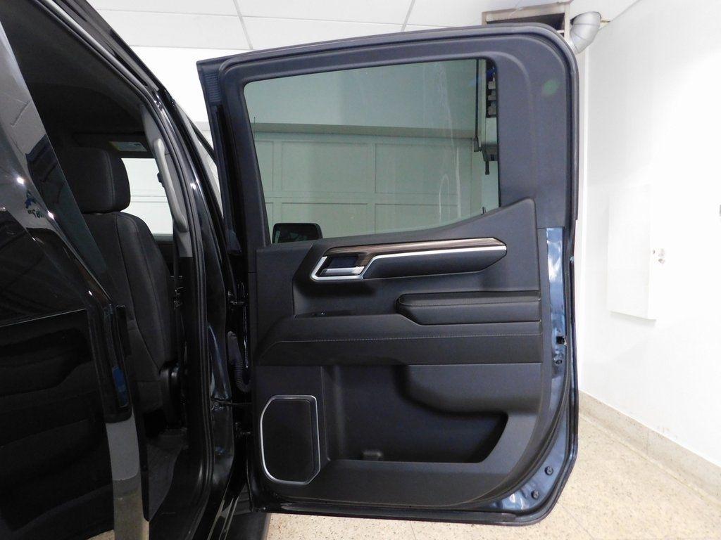 Chevrolet Silverado 1500 RST Crew Cab 4WD 2024