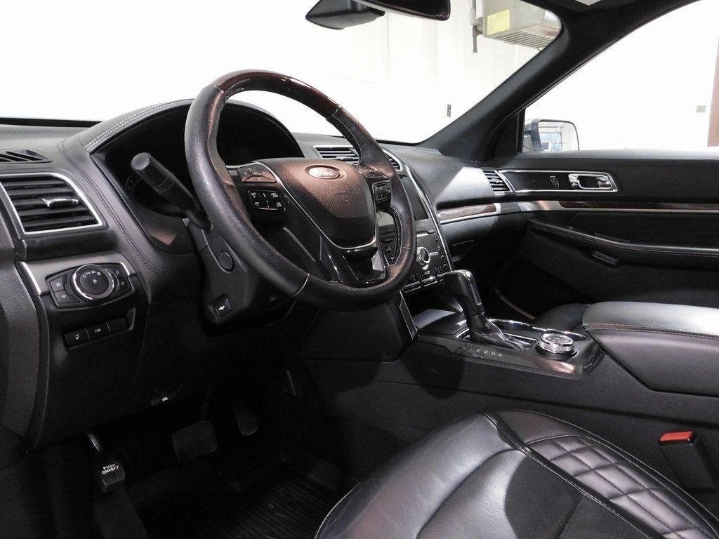 Ford Explorer Platinum AWD 2019
