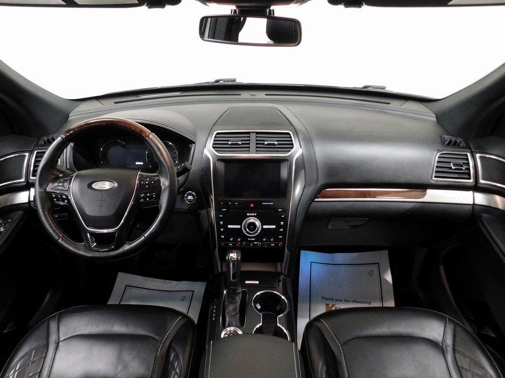 Ford Explorer Platinum AWD 2019