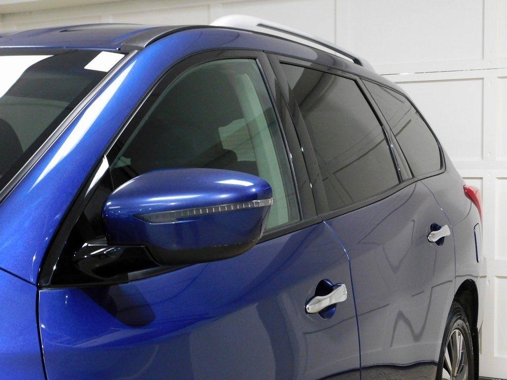 Nissan Pathfinder SV 4WD 2018