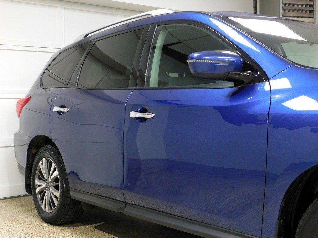 Nissan Pathfinder SV 4WD 2018