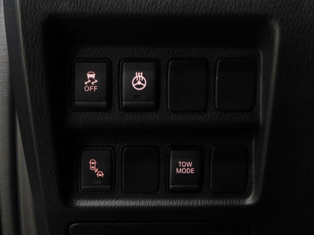 Nissan Pathfinder SV 4WD 2018