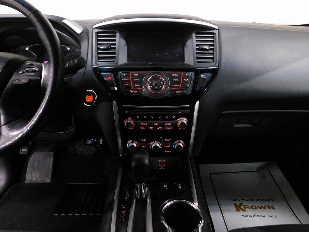 Nissan Pathfinder SV 4WD 2018