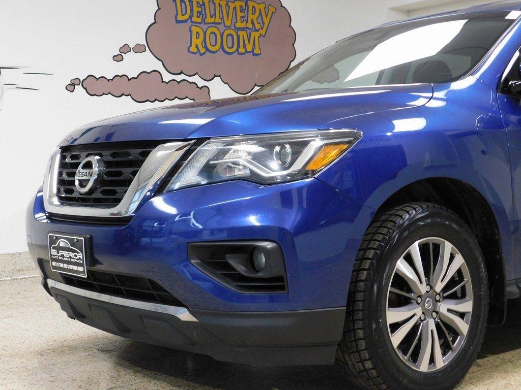 Nissan Pathfinder SV 4WD 2018