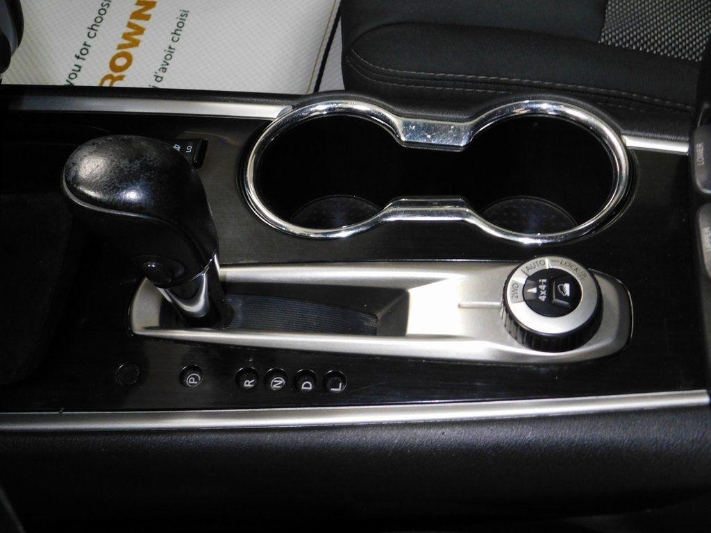 Nissan Pathfinder SV 4WD 2018