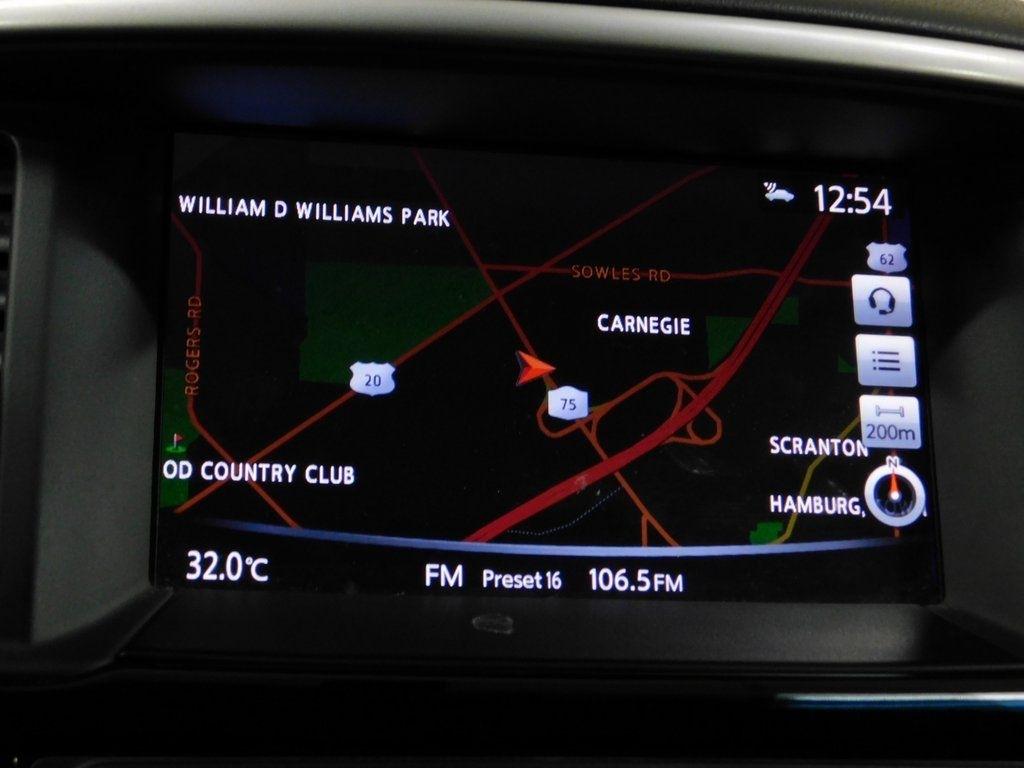 Nissan Pathfinder SV 4WD 2018