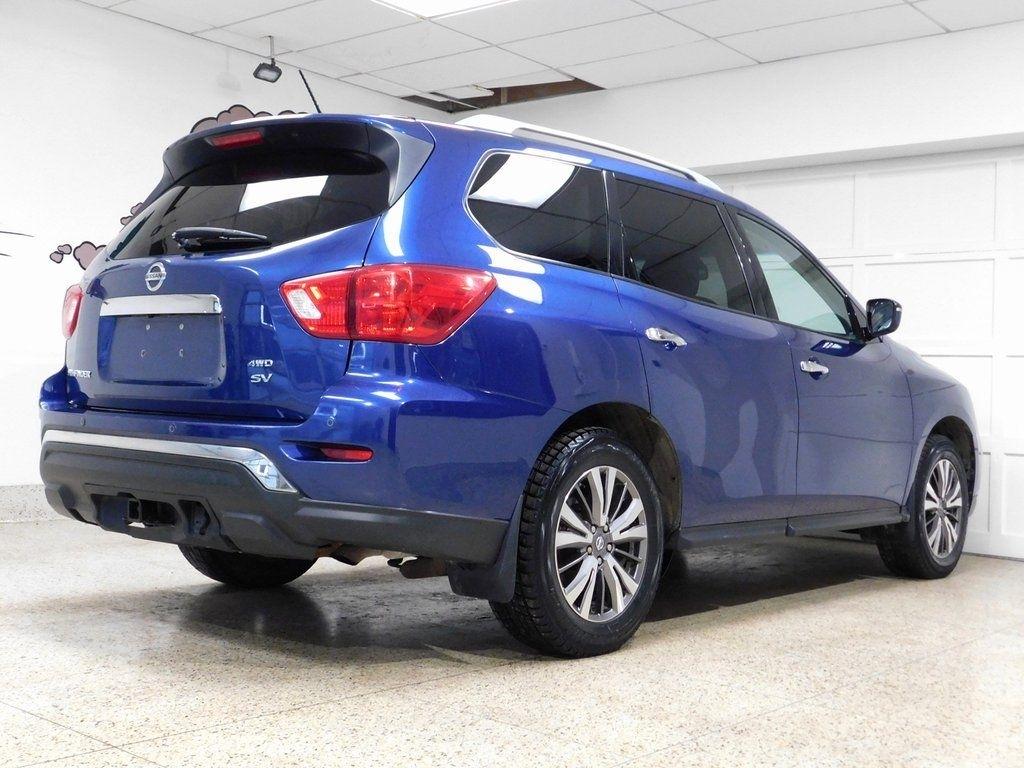 Nissan Pathfinder SV 4WD 2018