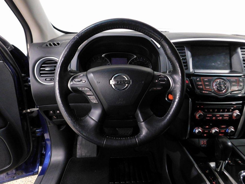 Nissan Pathfinder SV 4WD 2018