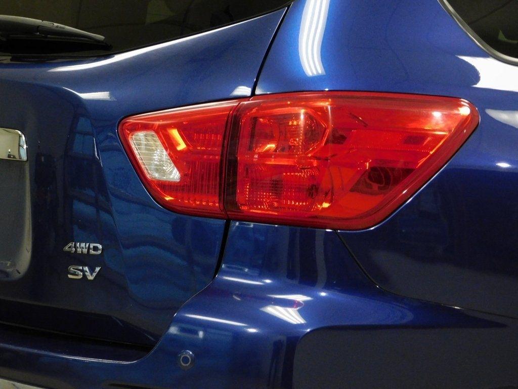 Nissan Pathfinder SV 4WD 2018