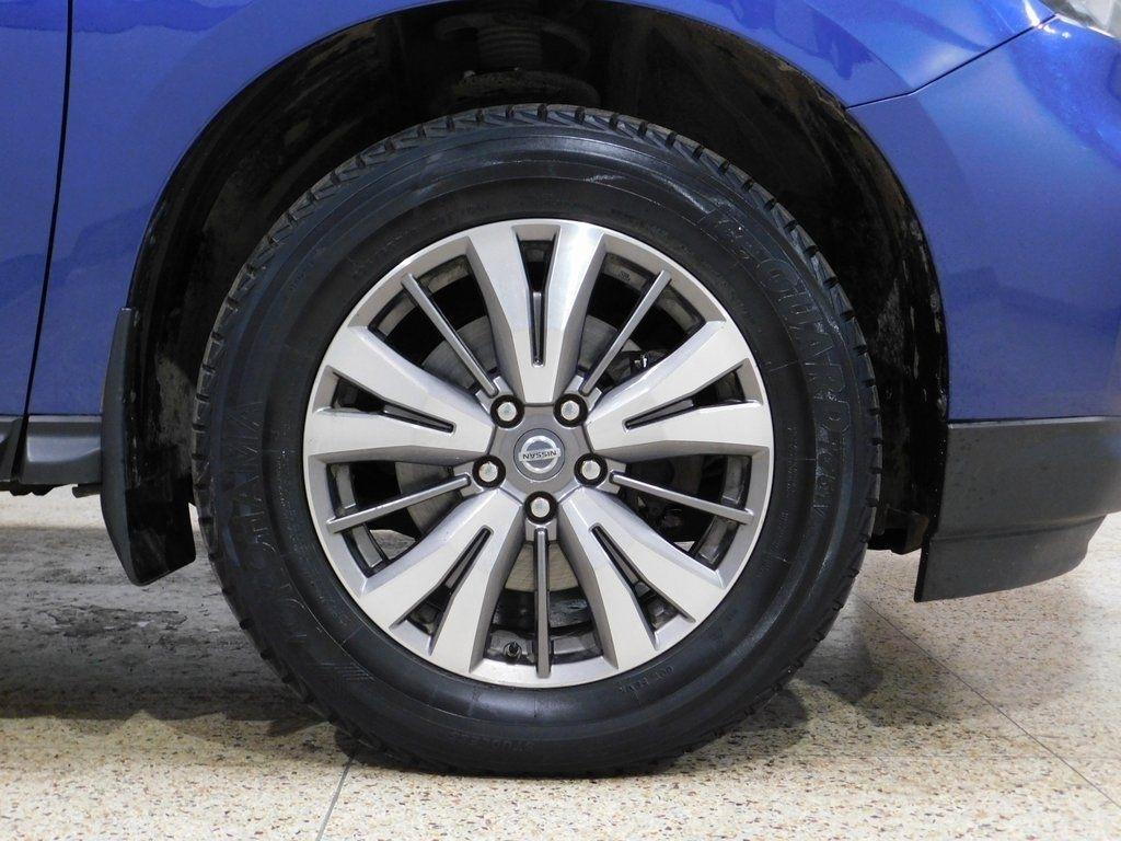 Nissan Pathfinder SV 4WD 2018