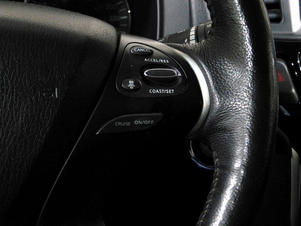 Nissan Pathfinder SV 4WD 2018