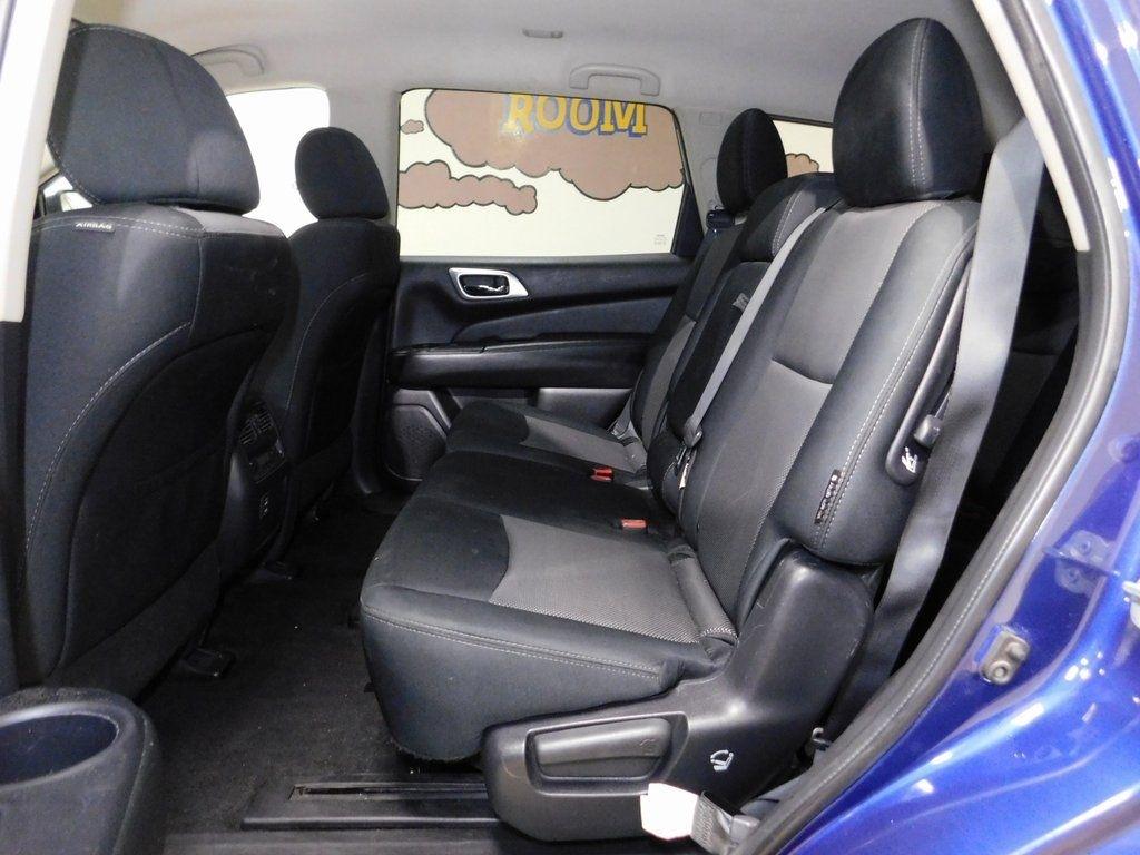 Nissan Pathfinder SV 4WD 2018