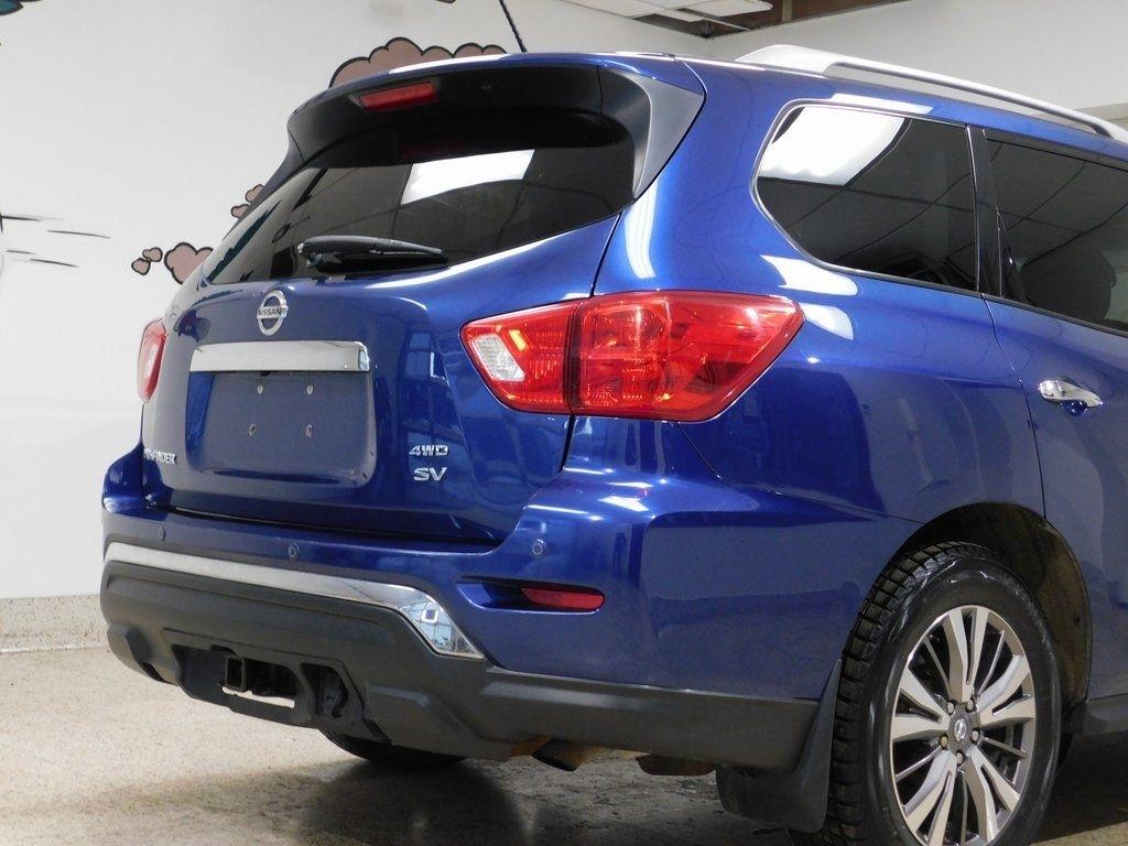 Nissan Pathfinder SV 4WD 2018