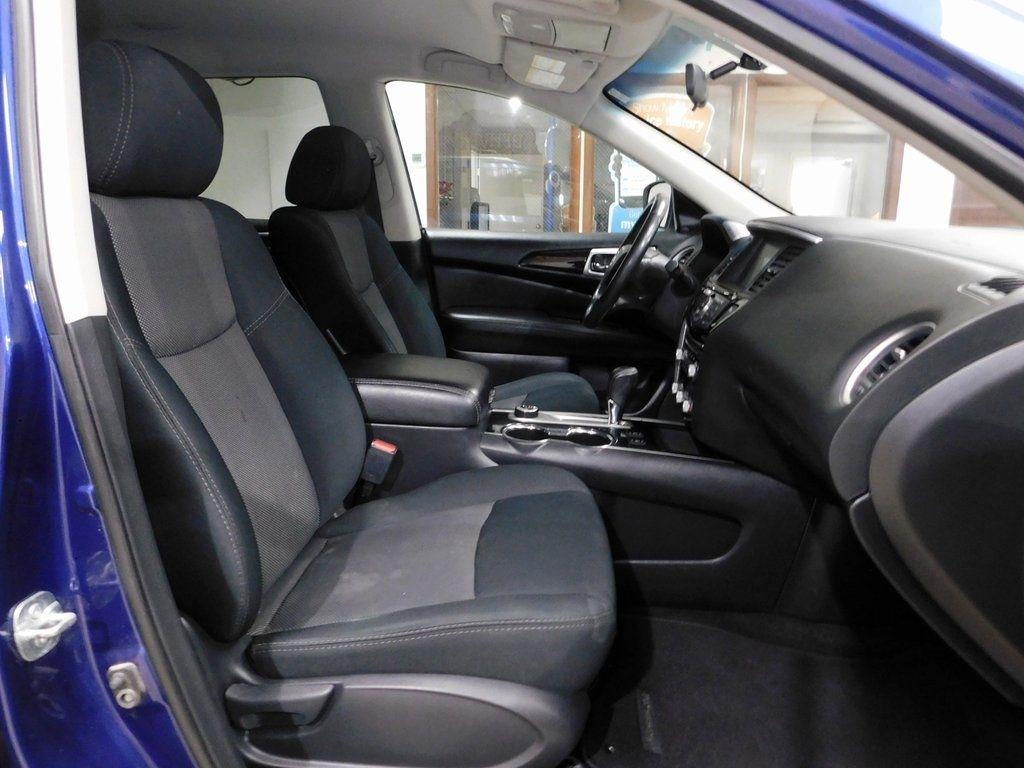 Nissan Pathfinder SV 4WD 2018