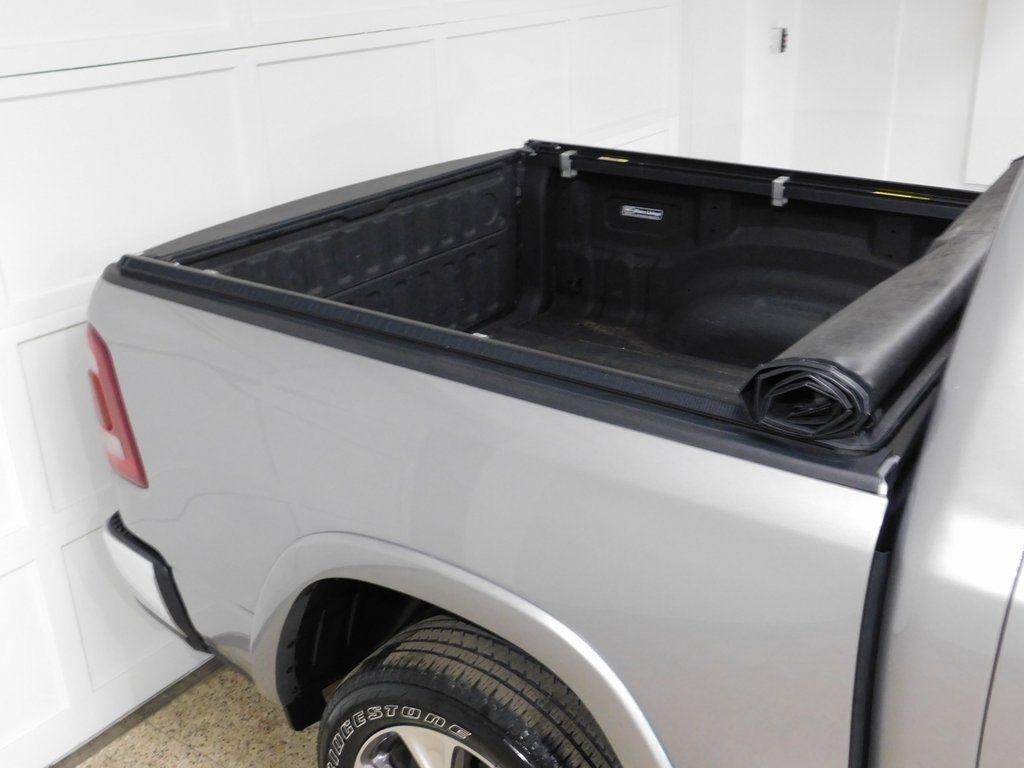 RAM 1500 Laramie Crew Cab SWB 4WD 2020