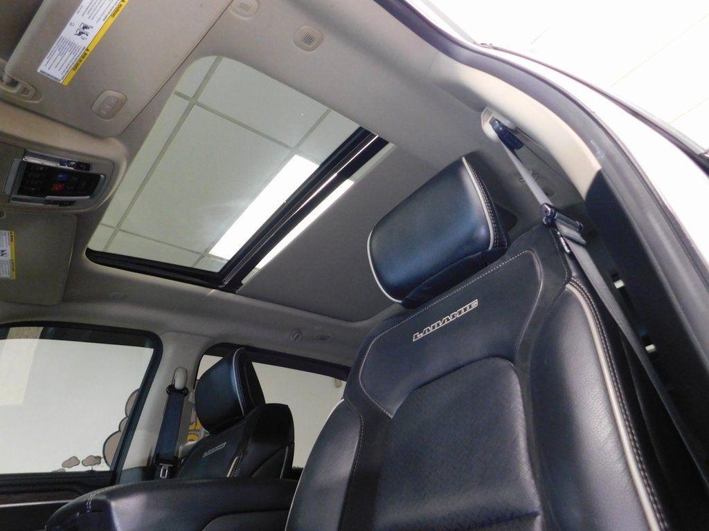 RAM 1500 Laramie Crew Cab SWB 4WD 2020