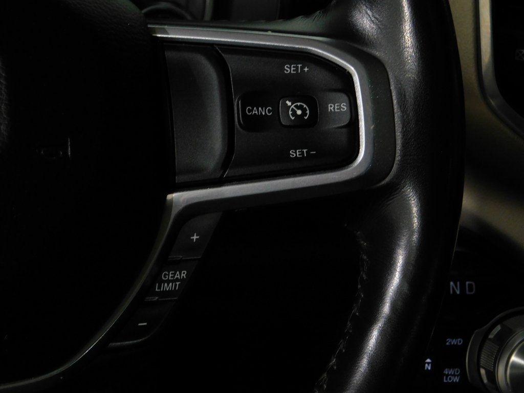 RAM 1500 Laramie Crew Cab SWB 4WD 2020