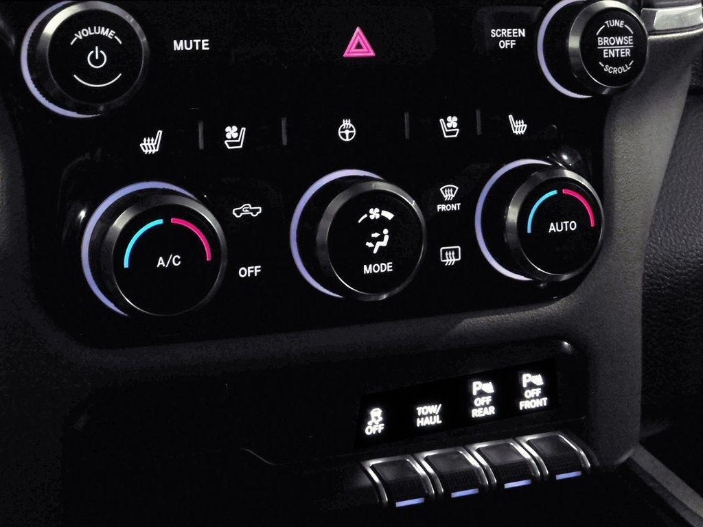 RAM 1500 Laramie Crew Cab SWB 4WD 2020