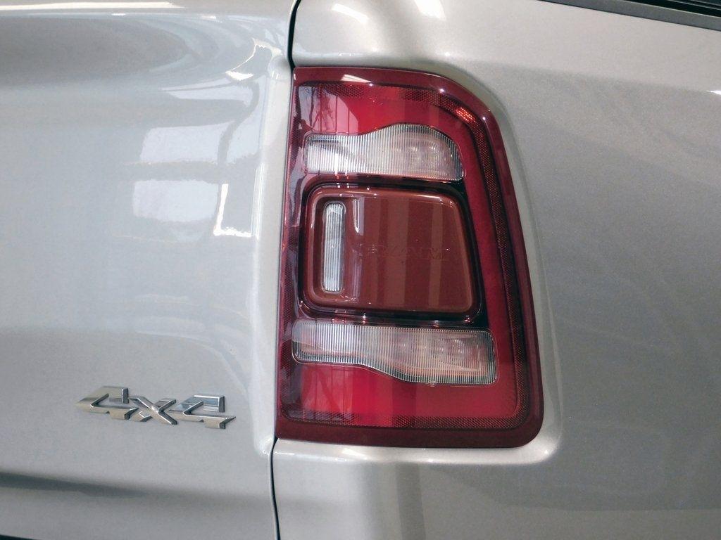 RAM 1500 Laramie Crew Cab SWB 4WD 2020