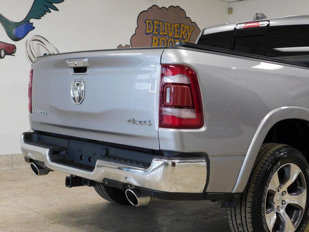 RAM 1500 Laramie Crew Cab SWB 4WD 2020