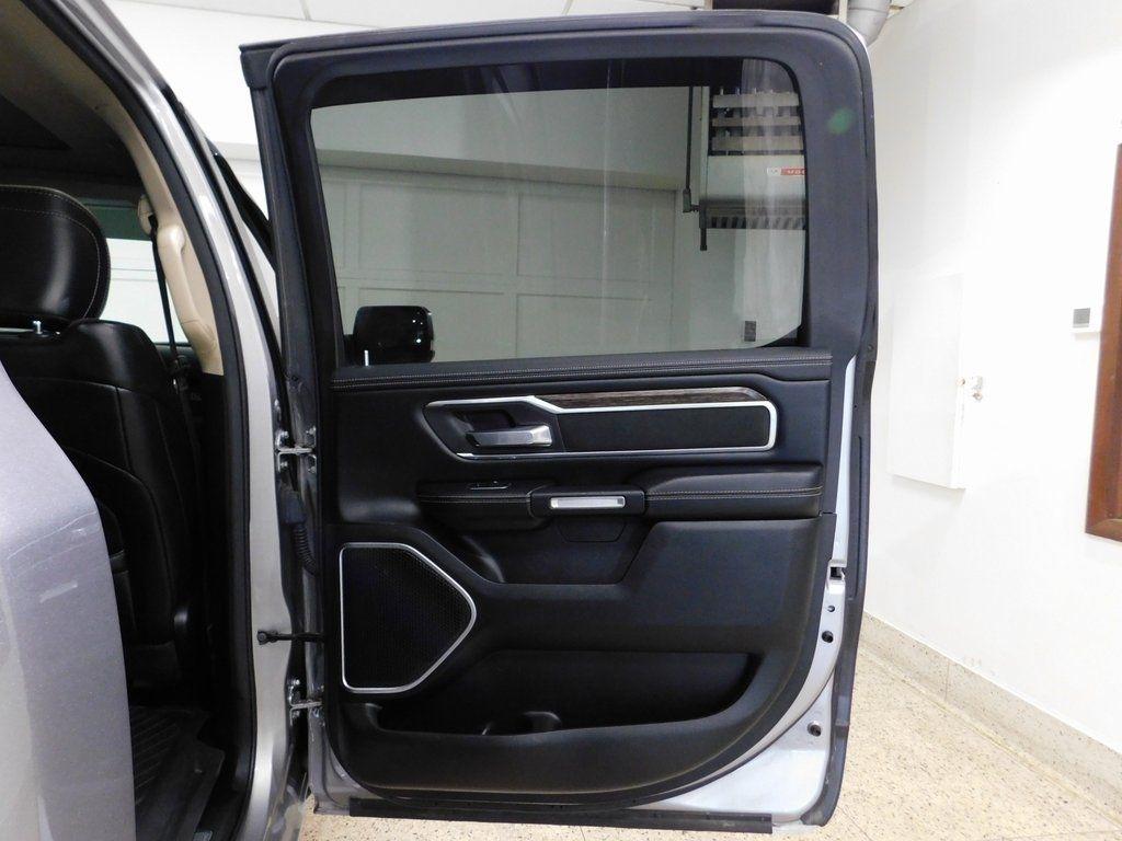 RAM 1500 Laramie Crew Cab SWB 4WD 2020