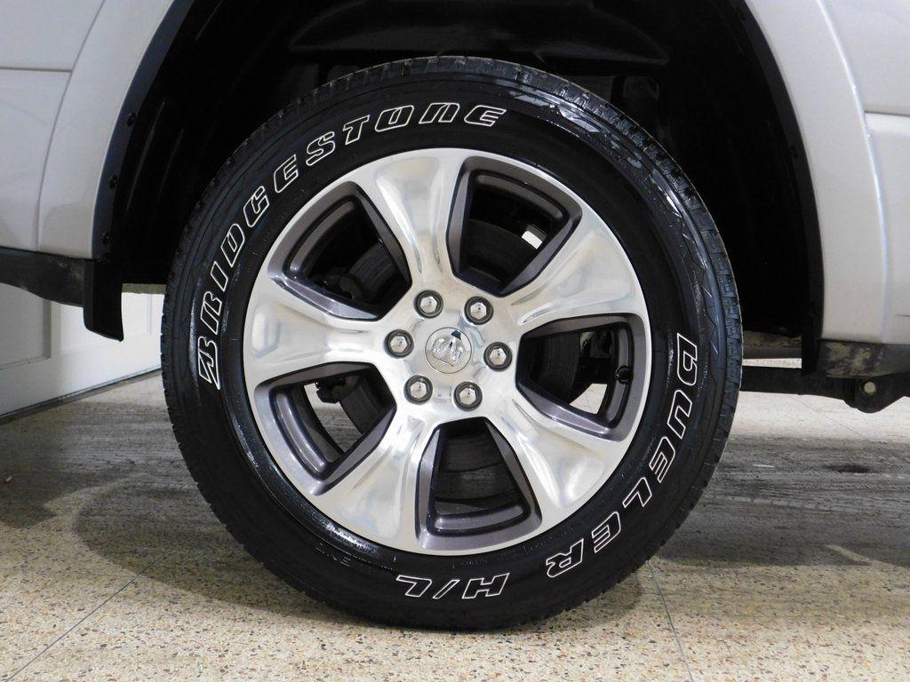 RAM 1500 Laramie Crew Cab SWB 4WD 2020