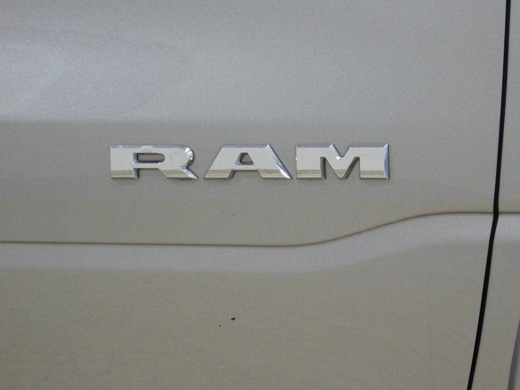 RAM 1500 Laramie Crew Cab SWB 4WD 2020