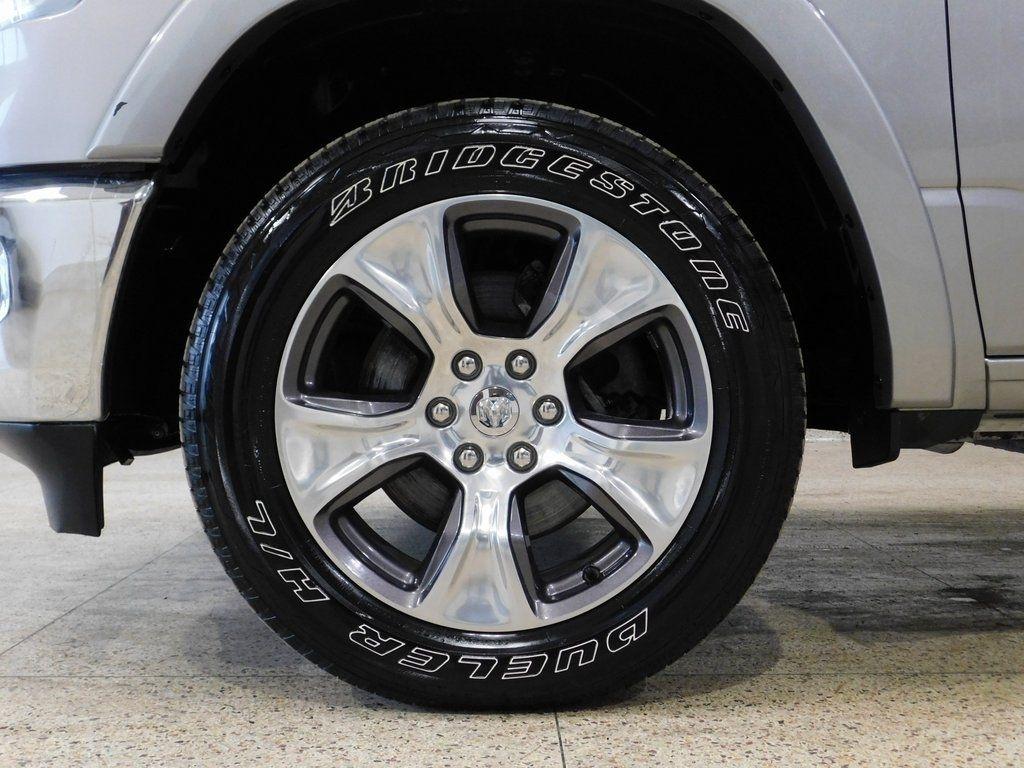 RAM 1500 Laramie Crew Cab SWB 4WD 2020