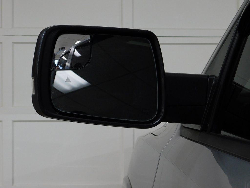 RAM 1500 Laramie Crew Cab SWB 4WD 2020