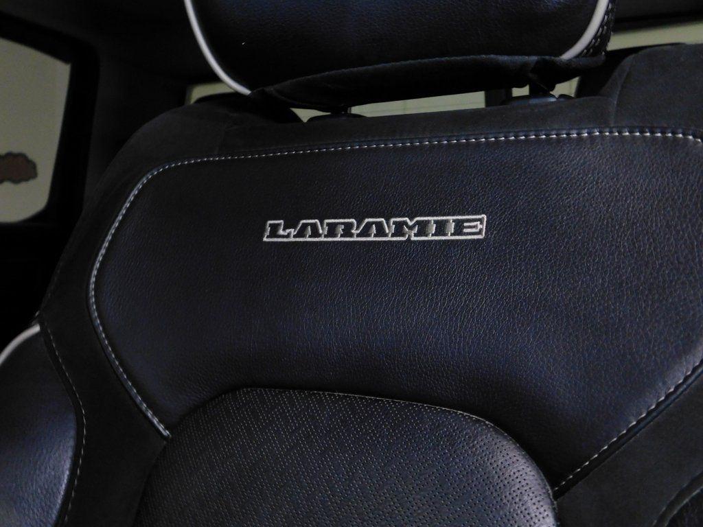 RAM 1500 Laramie Crew Cab SWB 4WD 2020
