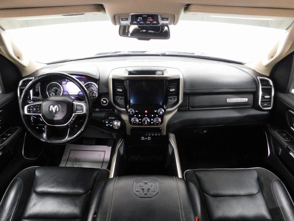 RAM 1500 Laramie Crew Cab SWB 4WD 2020