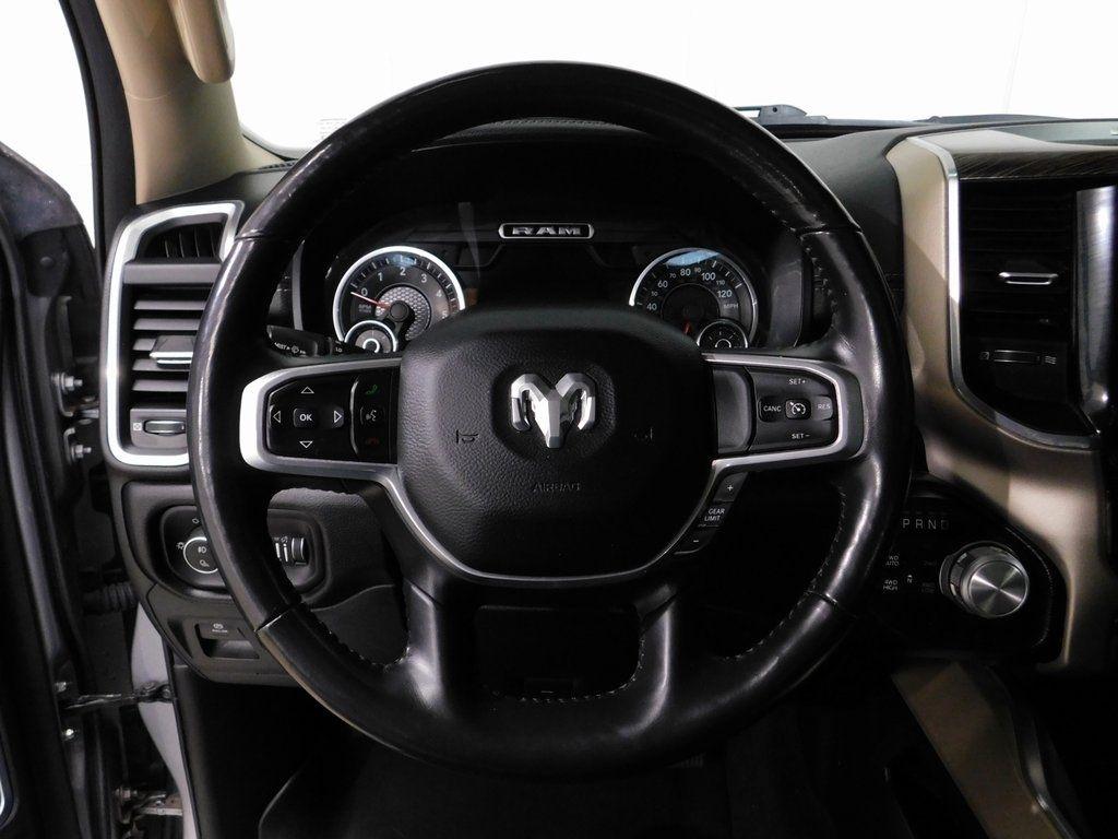 RAM 1500 Laramie Crew Cab SWB 4WD 2020