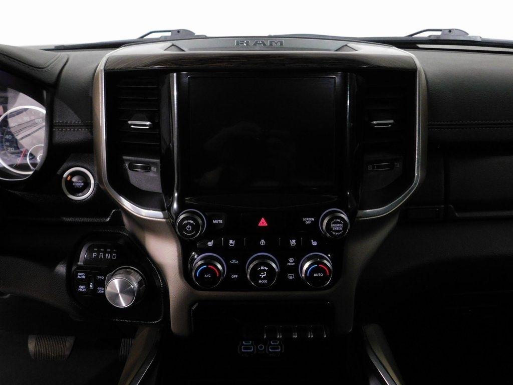 RAM 1500 Laramie Crew Cab SWB 4WD 2020