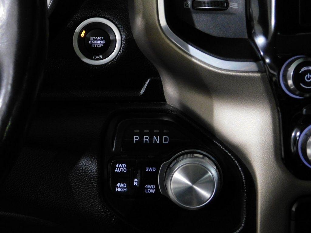 RAM 1500 Laramie Crew Cab SWB 4WD 2020