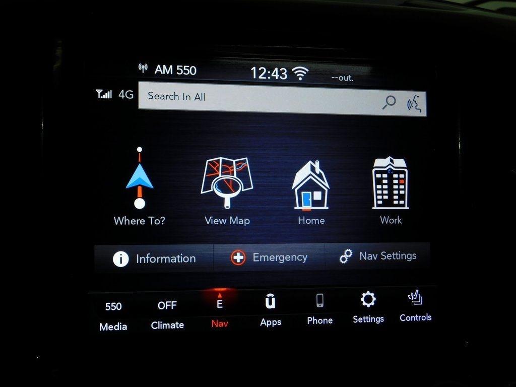 RAM 1500 Laramie Crew Cab SWB 4WD 2020