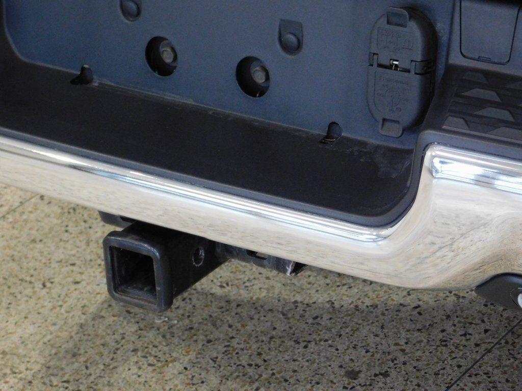 RAM 1500 Laramie Crew Cab SWB 4WD 2020