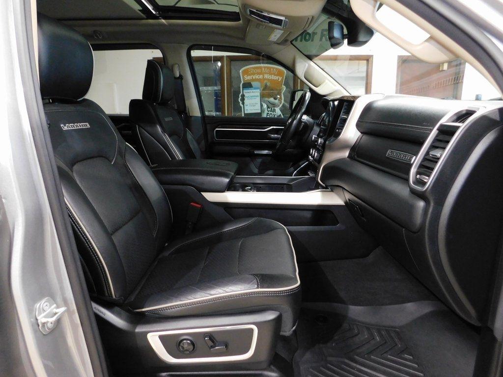 RAM 1500 Laramie Crew Cab SWB 4WD 2020