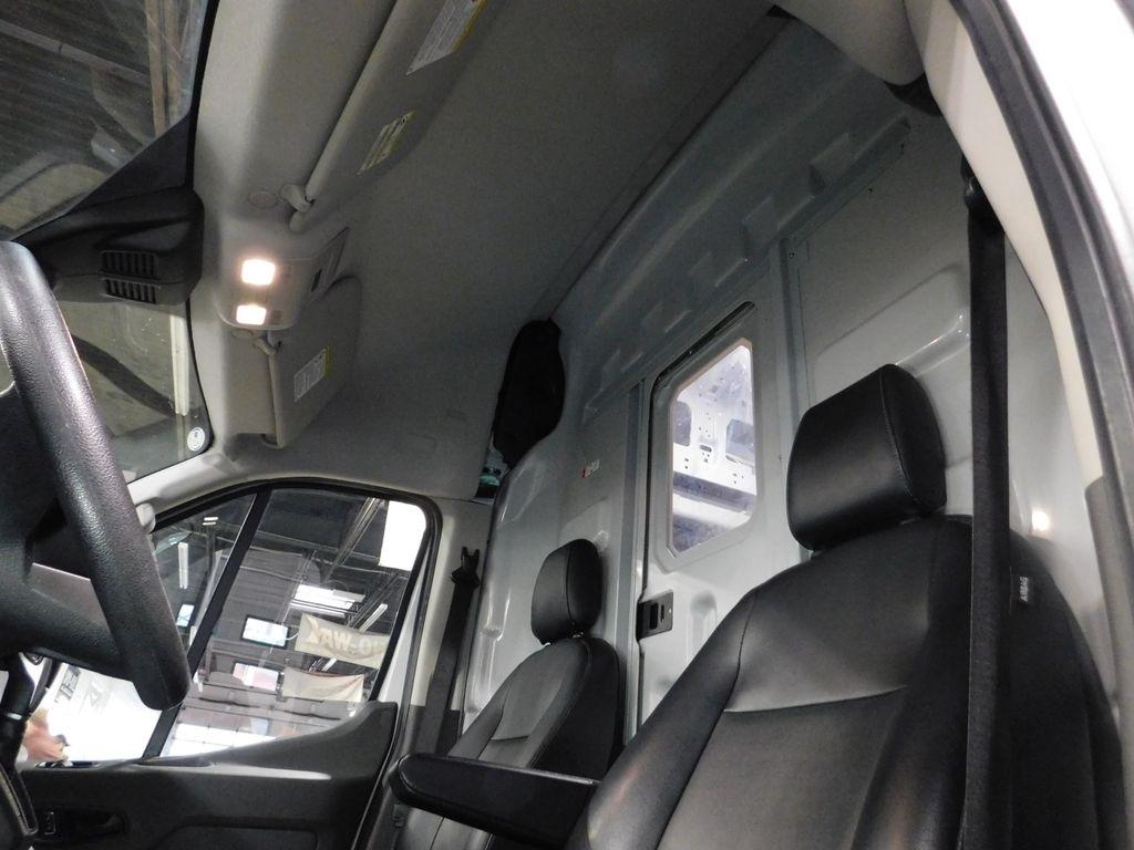 Ford Transit 250 Van High Roof w/Sliding Pass. 148-in. WB EL 2024