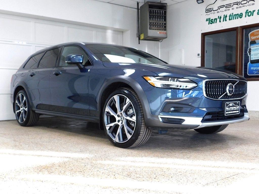 Volvo V90 Cross Country B6 Ultra 2026