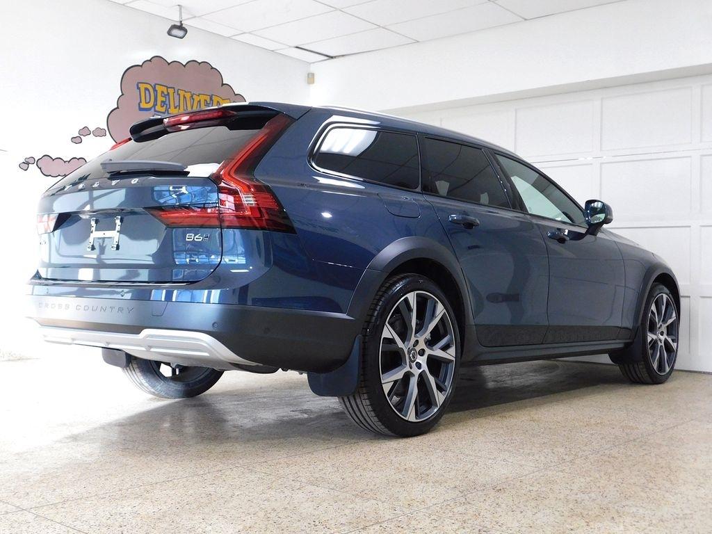 Volvo V90 Cross Country B6 Ultra 2026