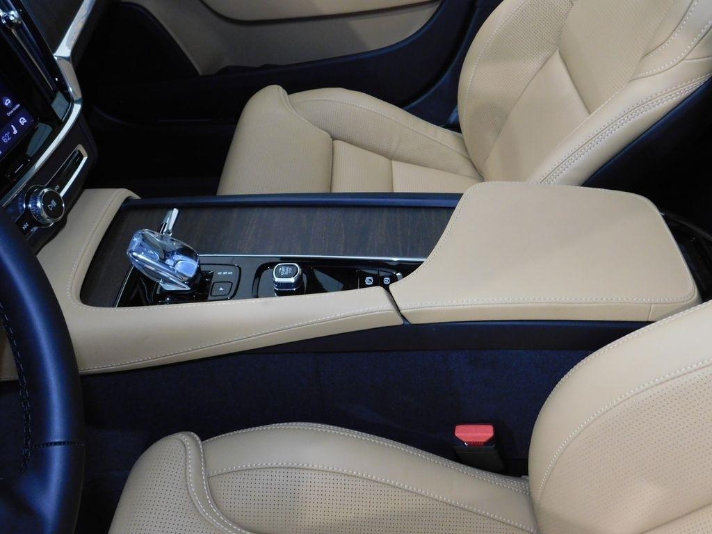 Volvo V90 Cross Country B6 Ultra 2026