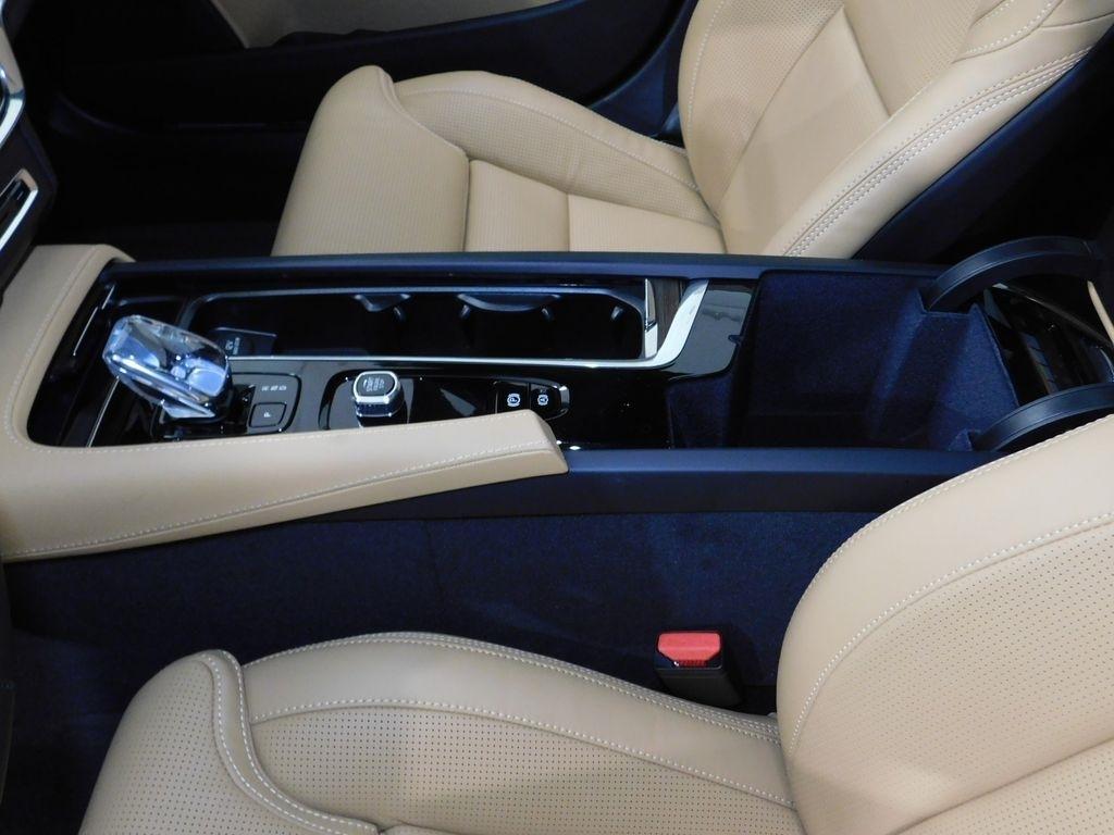 Volvo V90 Cross Country B6 Ultra 2026