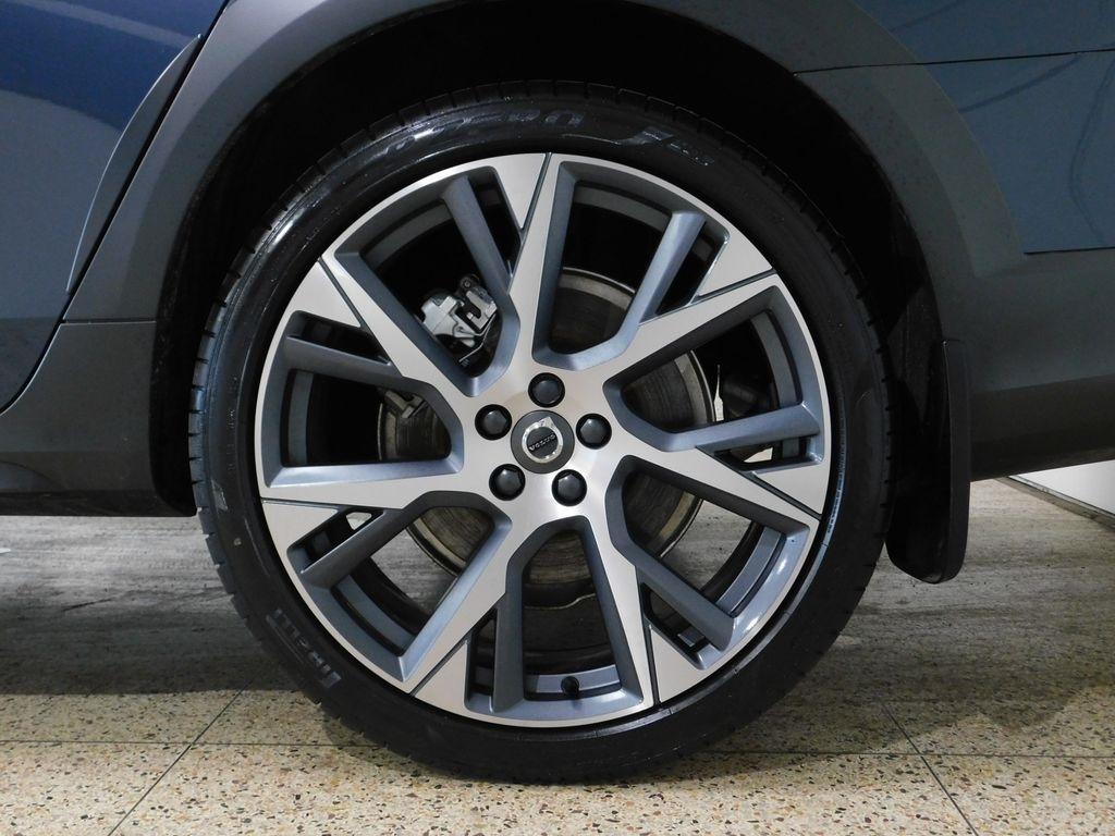 Volvo V90 Cross Country B6 Ultra 2026