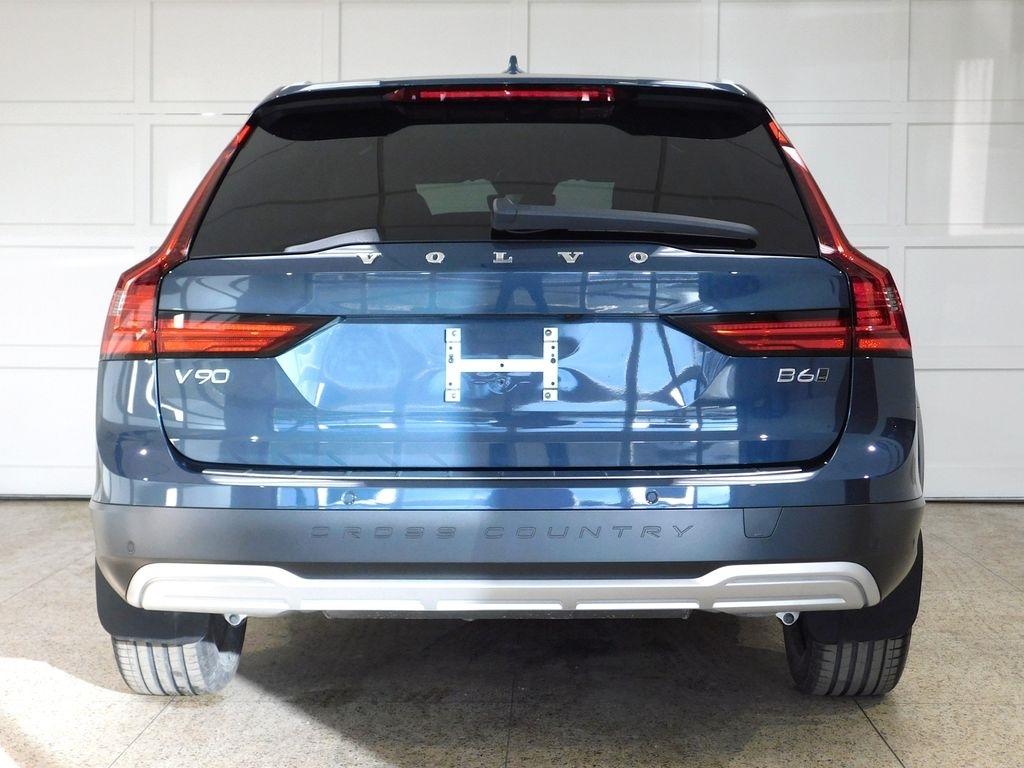 Volvo V90 Cross Country B6 Ultra 2026