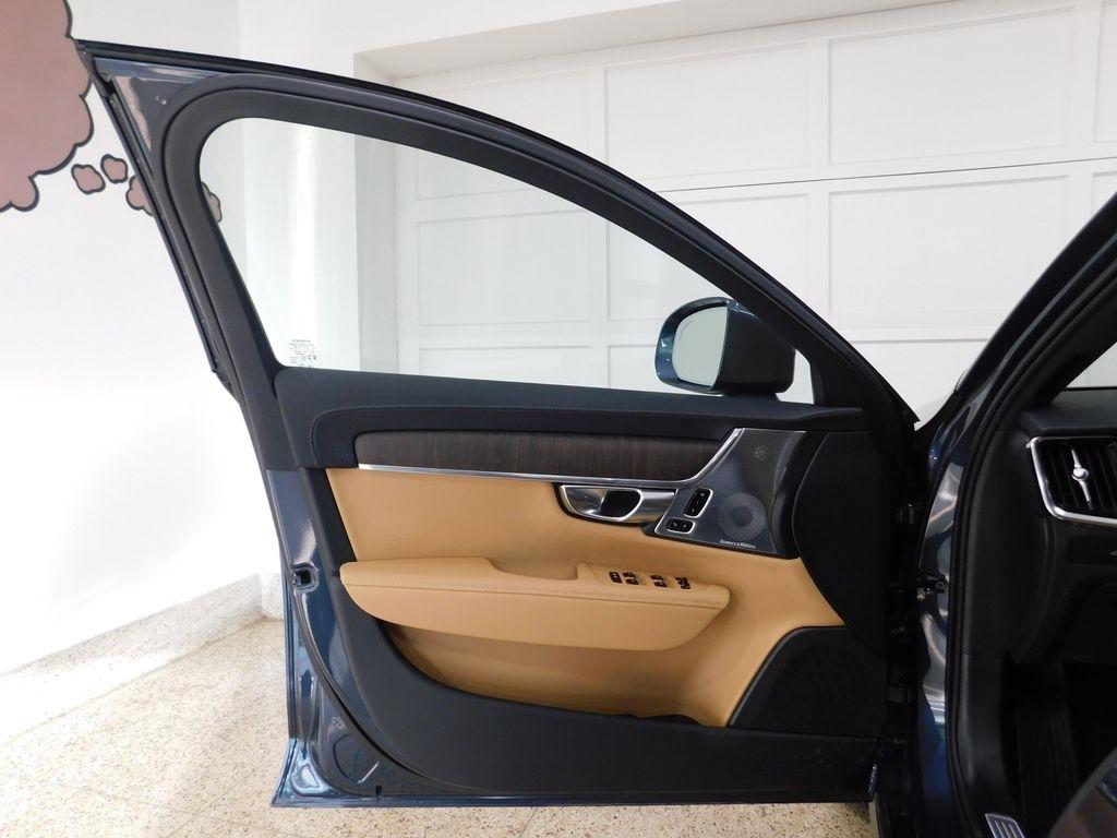 Volvo V90 Cross Country B6 Ultra 2026