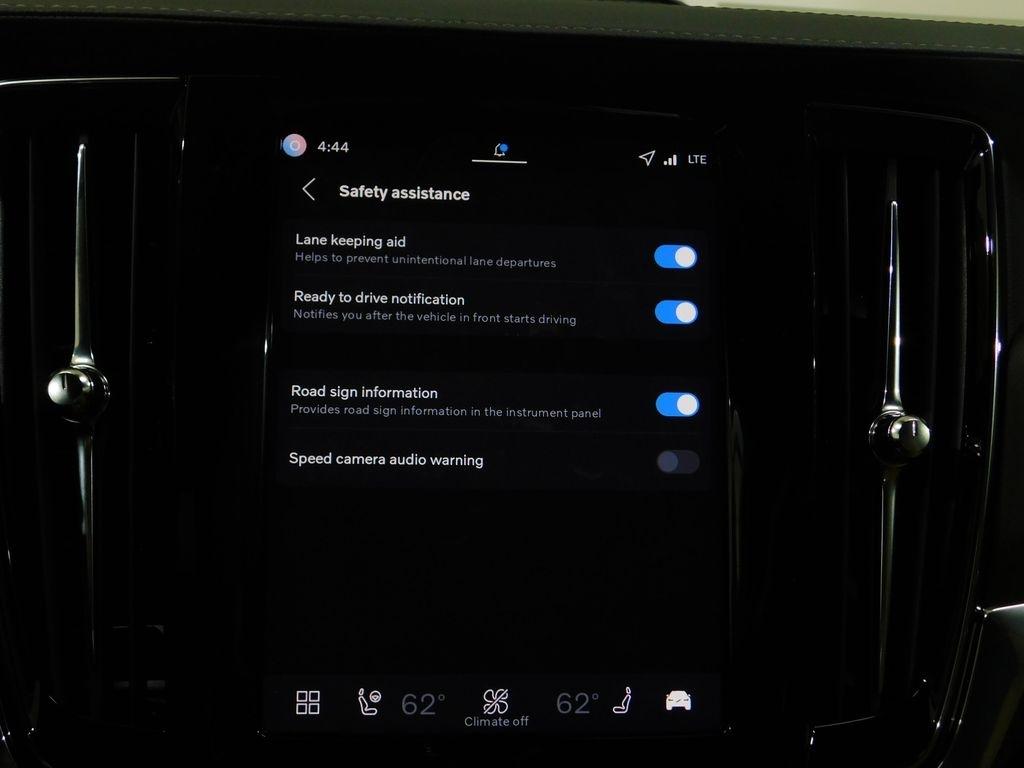 Volvo V90 Cross Country B6 Ultra 2026