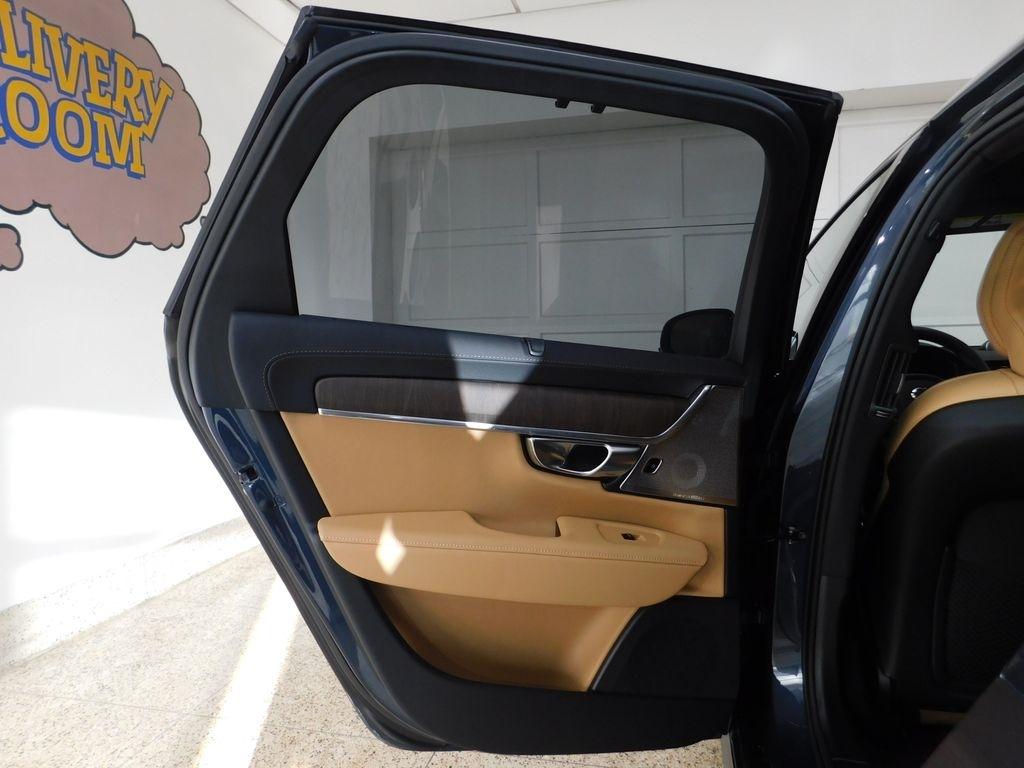 Volvo V90 Cross Country B6 Ultra 2026